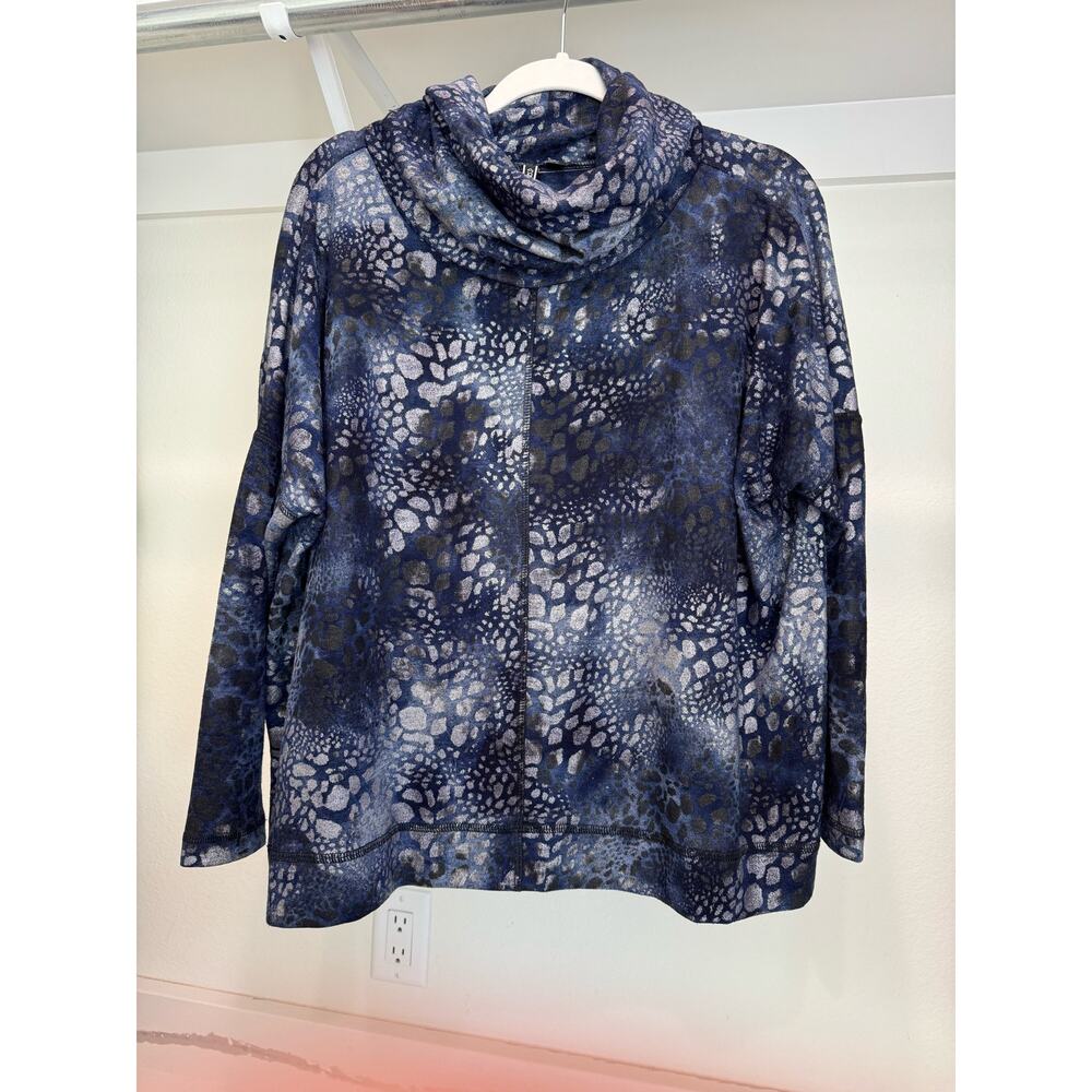 Sno Skins Women's Long-Sleeve Light Sweater Blue Pattern Size Small